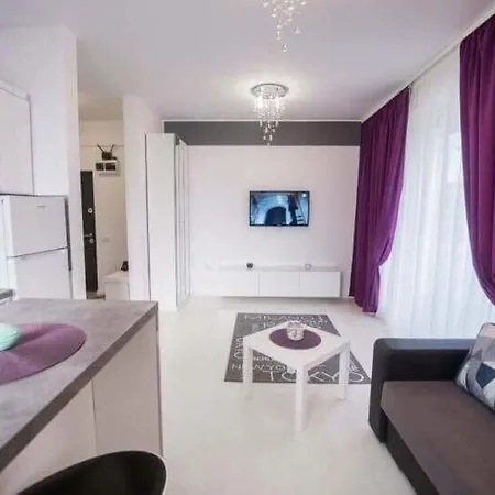 Goodhome Apartament *
